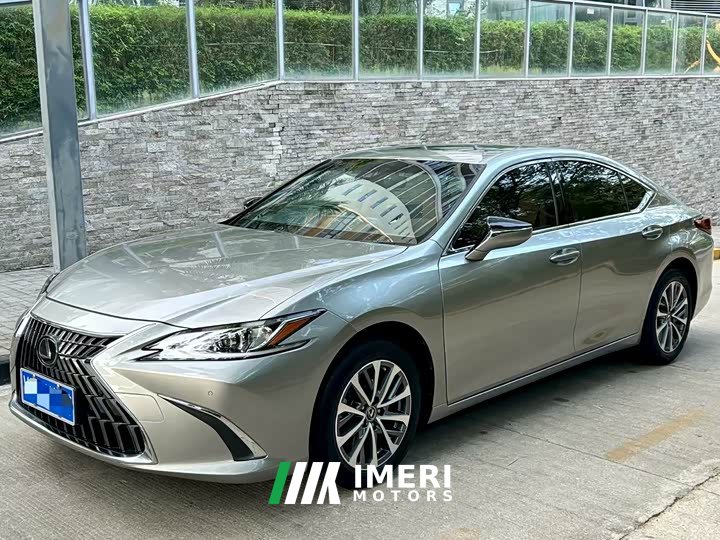 Lexus ES 200 Luxury