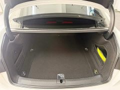 Audi A4L 200 Million Units Joyful Edition 40 TFSI Luxury Dynamic - ფოტო 15