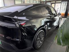 Tesla Model Y L Long Range All-Wheel Drive - ფოტო 10