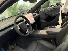 Tesla Model Y L Long Range All-Wheel Drive - ფოტო 6