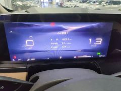 Buick GL8 2025 Land Executive Cabin Smart Enjoyment Edition - ფოტო 8