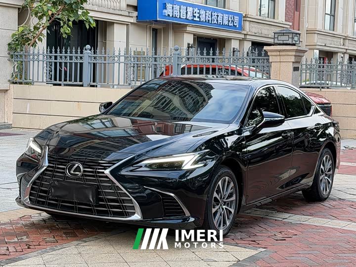 Lexus ES 200 Premium Edition