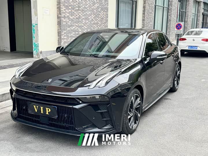 Lynk & Co 03 1.5T DCT Pro