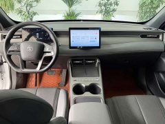 BYD Qin Plus DM-i 210KM Entry-Level - ფოტო 5