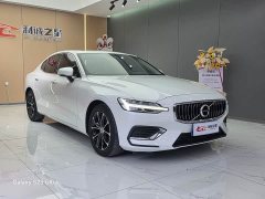 Volvo S60 2020 T4 Inscription Luxury - ფოტო 3