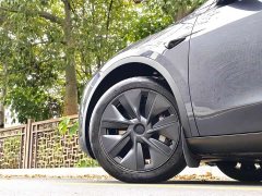 Tesla Model Y Rear-Wheel Drive - ფოტო 4