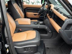 Land Rover Defender 110 3.0T P400 Dark Edition - ფოტო 15