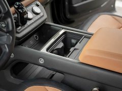 Land Rover Defender 110 3.0T P400 Dark Edition - ფოტო 19