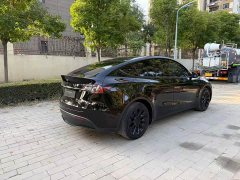 Tesla Model Y Standard Range RWD - ფოტო 9