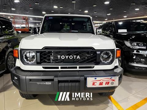 2026 Toyota Land Cruiser (Import) LC71 4.0L Middle East version