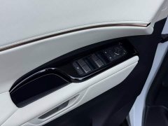 Lexus LM 500h Six-Seat Premium Edition - ფოტო 13