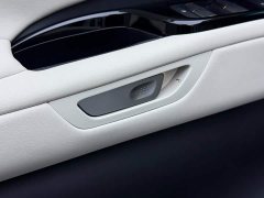 Lexus LM 500h Six-Seat Premium Edition - ფოტო 14