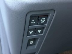 Lexus LM 500h Six-Seat Premium Edition - ფოტო 19