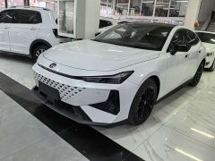 Changan UNI-V 2025 1.5T 500Bar Luxury Edition - ფოტო 1