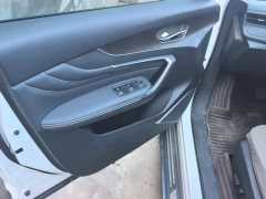 Nissan Venucia V 2021 260T Monarch Edition - ფოტო 7