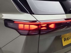 Volkswagen Taos L 380TSI AWD Luxury - ფოტო 11