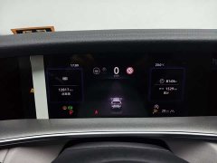 Volkswagen Taos L 380TSI AWD Luxury - ფოტო 17