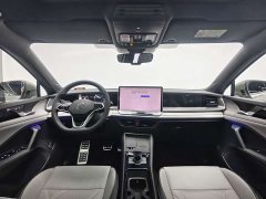 Volkswagen Taos L 380TSI AWD Luxury - ფოტო 8