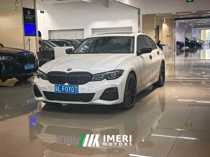 BMW 3 Series 2022 330i M Sport Night Edition Package - ავტომობილი ჩინეთიდან