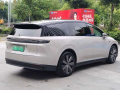 Li Auto i8 Standard Edition - ფოტო 5