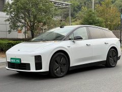 Li Auto i6 2025 Two-Wheel Drive Standard - ფოტო 1