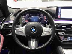 BMW 5 Series 530Li Luxury M Sport Package - ფოტო 17