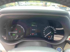 Toyota Sienna 2023 2.5L Hybrid Premium Edition - ფოტო 8