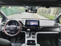 Toyota Sienna 2024 2.5L Hybrid AWD Premium - ფოტო 5