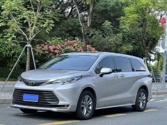 Toyota Sienna 2.5L Hybrid Comfort Edition - ფოტო 1