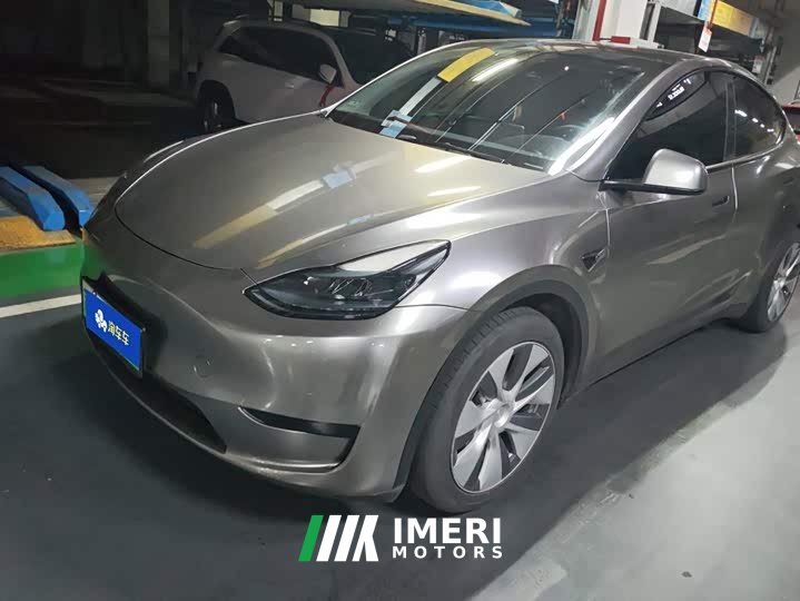 Tesla Model Y Facelift Rear-Wheel Drive