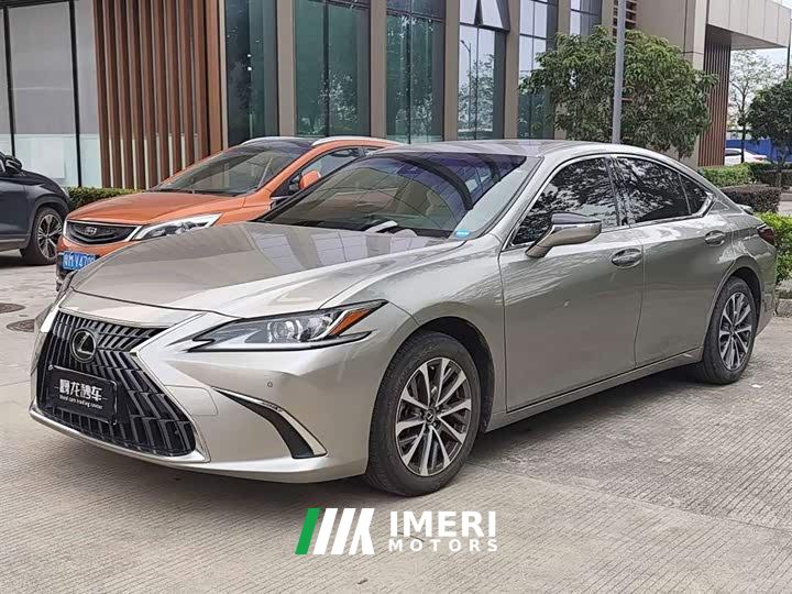 Lexus ES 200 Excellence Edition