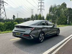 Hyundai Elantra 2023 1.5L CVT Luxury - ფოტო 7