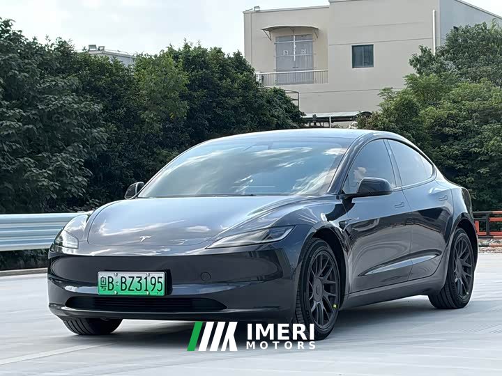 Tesla Model 3 Rear-Wheel Drive