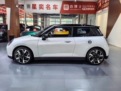 BMW 2024 Electric MINI Cooper 452km COOPER SE Artist Edition - ფოტო 3