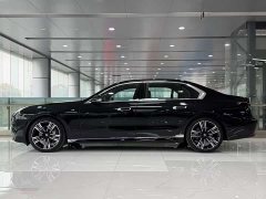BMW 7 Series 2023 Facelift 740Li Luxury M Sport Package - ფოტო 3