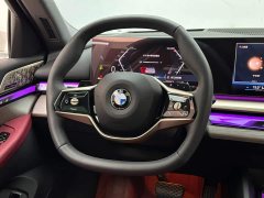 BMW 5 Series 530Li Luxury Edition Premium Package - ფოტო 12