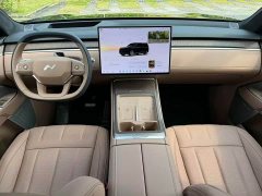 Nio Lerado L90 Max Six-Seater - ფოტო 13