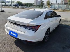 Hyundai Elantra 2021 1.5L CVT Luxury - ფოტო 3