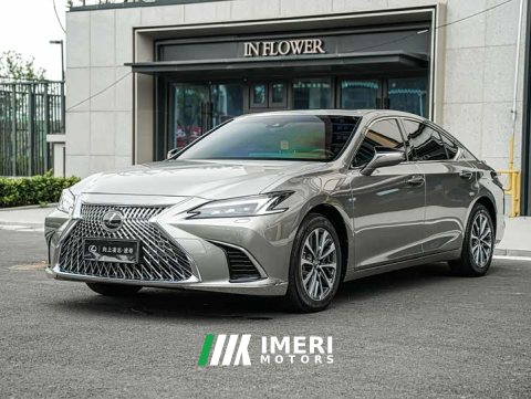 2025 Lexus ES 300h Premium Edition - ავტომობილი ჩინეთიდან