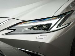 Lexus ES 300h Premium Edition - ფოტო 10