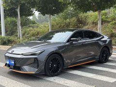 Changan UNI-V 1.5T 500Bar Luxury Sport Edition - ფოტო 1