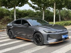 Changan UNI-V 1.5T 500Bar Luxury Sport Edition - ფოტო 3