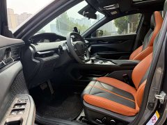 Changan UNI-V 1.5T 500Bar Luxury Sport Edition - ფოტო 4