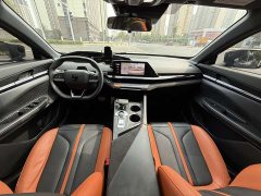 Changan UNI-V 1.5T 500Bar Luxury Sport Edition - ფოტო 5