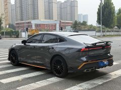 Changan UNI-V 1.5T 500Bar Luxury Sport Edition - ფოტო 9