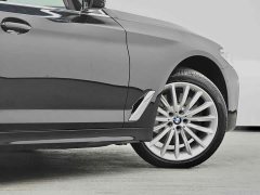 BMW 5 Series Facelift 530Li Luxury Package - ფოტო 17