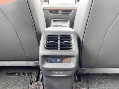 Volkswagen Taos L 380TSI AWD Luxury - ფოტო 14