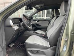 Volkswagen Taos L 380TSI AWD Luxury - ფოტო 6