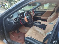 Lexus ES 2022 300h Excellence Edition - ფოტო 4