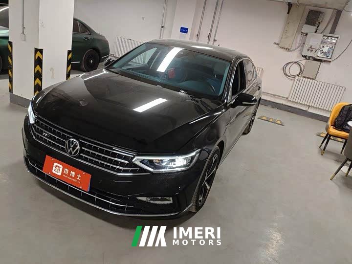 Volkswagen Magotan Facelift Zhongxiang 330TSI DSG Luxury